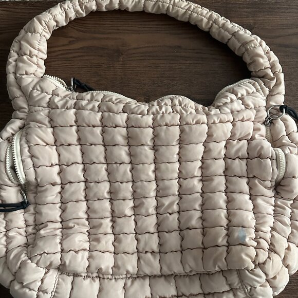 Quilted Carryall Bag - Picture 2 of 6